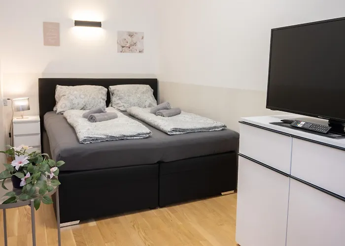 Apartment Paky 00209